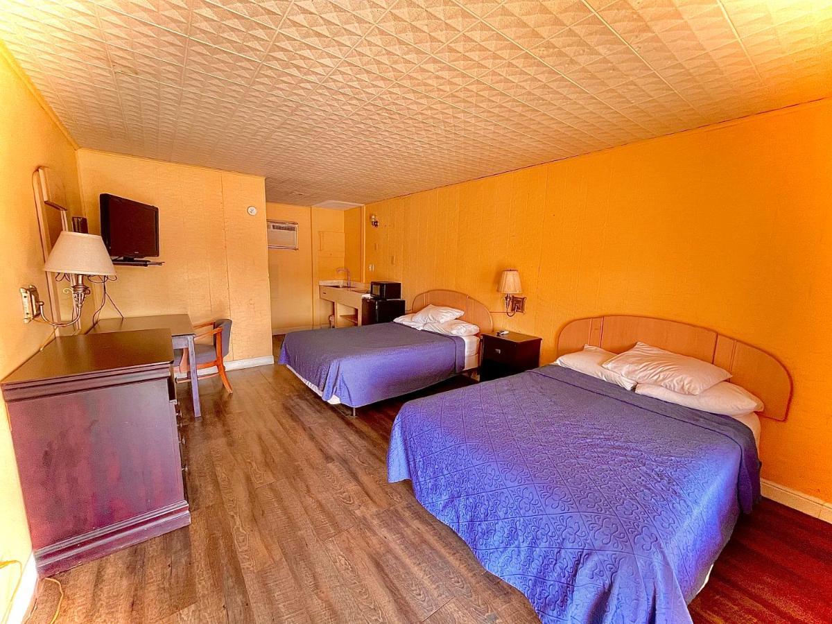 أرانسس باس Tropic Motel المظهر الخارجي الصورة