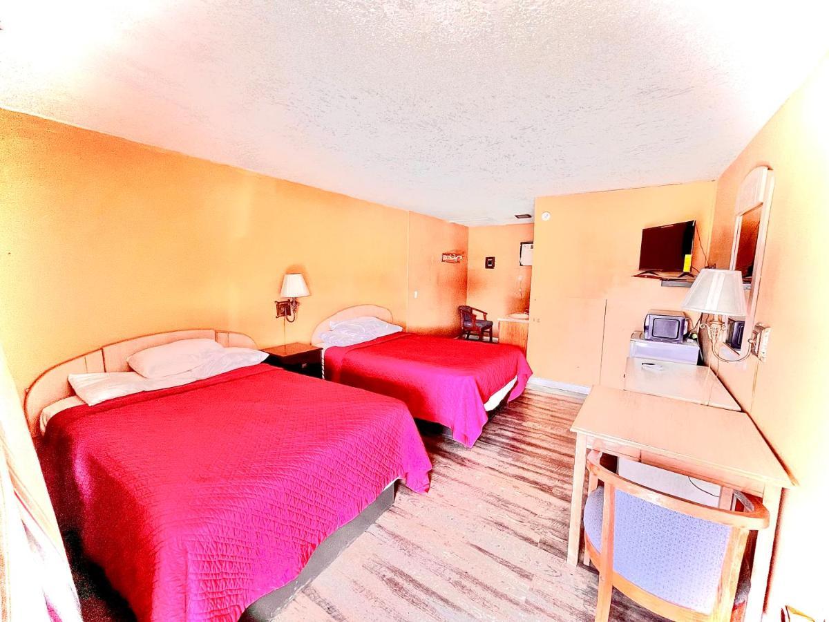 أرانسس باس Tropic Motel المظهر الخارجي الصورة