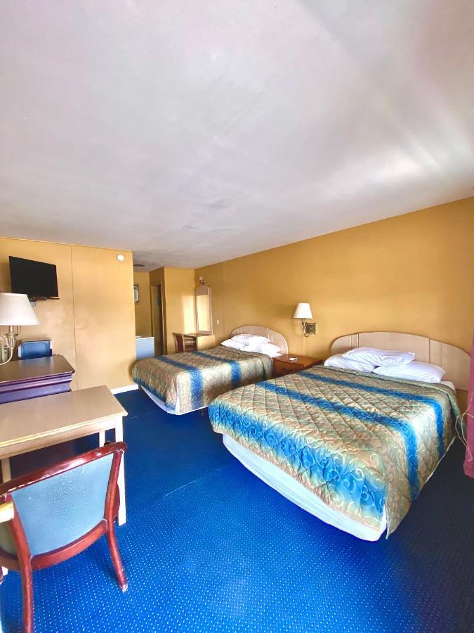 أرانسس باس Tropic Motel المظهر الخارجي الصورة
